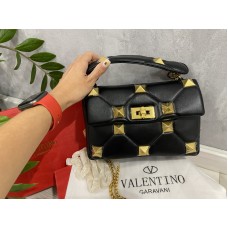 Стильная женская сумка Valentino цвет черный 2215