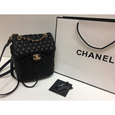 Женский кожаный рюкзак-сумка Chanel  0445