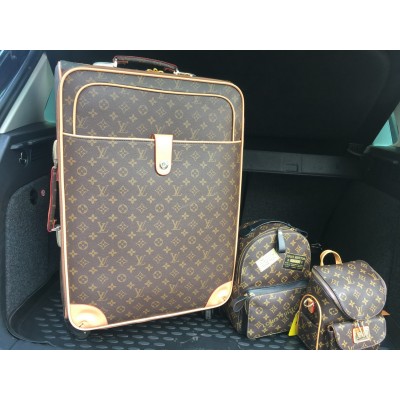 Дорожний чемодан Louis Vuitton medium 1363