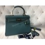 Сумочка Hermes Kelly 28 см из натуральной телячьей кожи в изумрудном цвете реплика класса ААА арт 20354