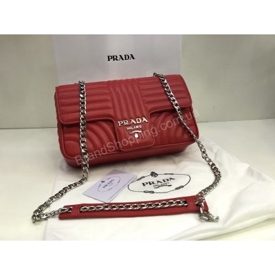 Сумочка Prada Lux из натуральной телячьей кожи в полном комплекте в красном цвете 1849