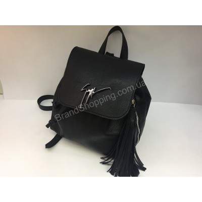 Рюкзак из Итальянской кожи Guiseppe Zanotti в черном цвете